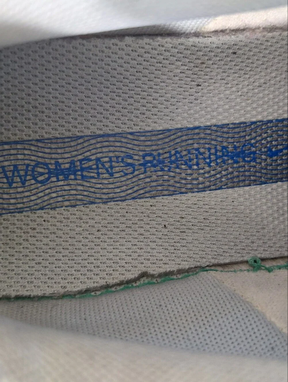 Nike Women's Initiator Silver with Light Blue Accent Running Sneakers